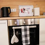 Διαμέρισμα - Located, Calm & Super Tidy