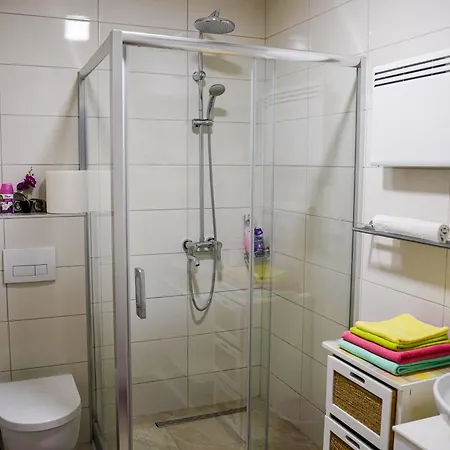 - Located, Calm & Super Tidy *