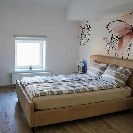 - Located, Calm & Super Tidy Szarajevó